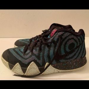 Kyrie 4 80s